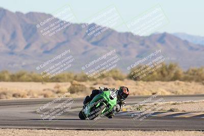 media/Dec-07-2025-CVMA (Sun) [[3e7d2de5dc]]/Race 16-Formula Middleweight/